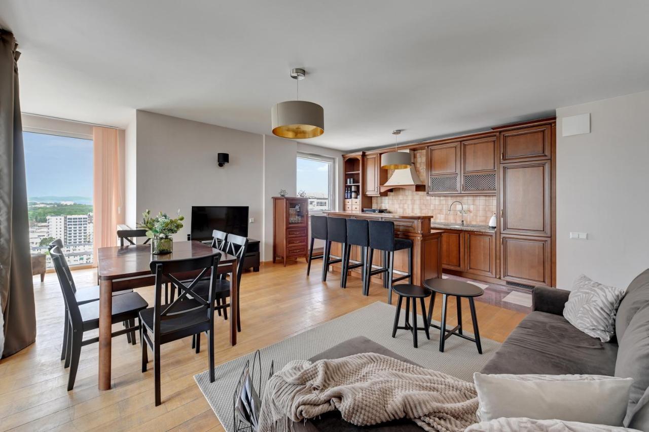 Top Floor Z Widokiem Na Morze By Downtown Apartments Gdansk Exterior foto