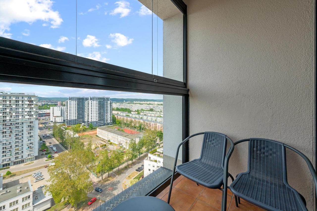 Top Floor Z Widokiem Na Morze By Downtown Apartments Gdansk Exterior foto
